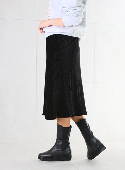 後ろストレッチ厚底ミドルブーツ
