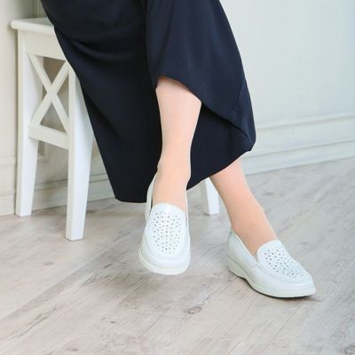 美品✨BEAU WALKビューウォーク エナメル クロコ型押し 24.0